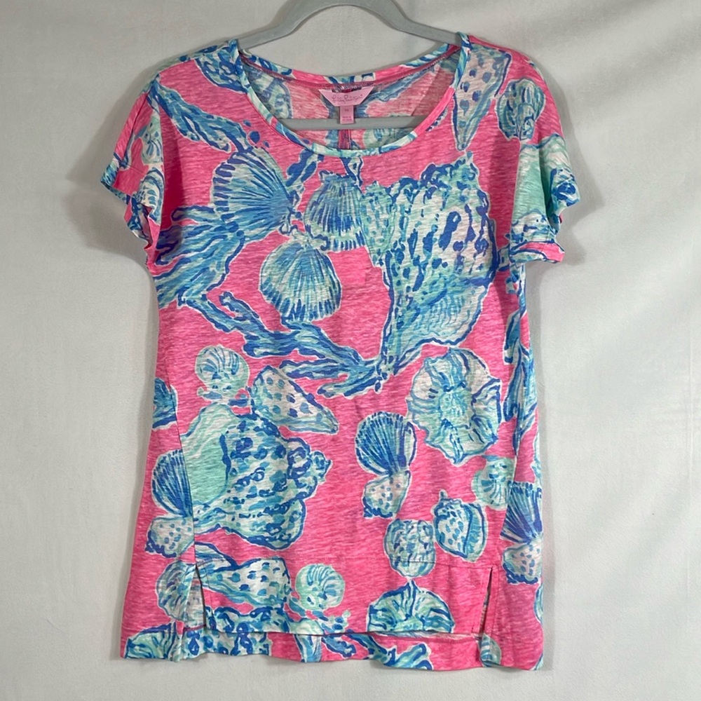Lilly Pulitzer Mikela Tee Shirt Size XS NWT Barefoot Princess Pink Pout Print